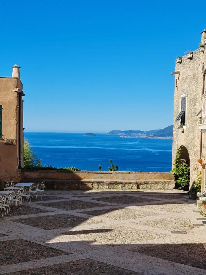 Federico II - Rooms And Breakfast Borgio Verezzi Εξωτερικό φωτογραφία